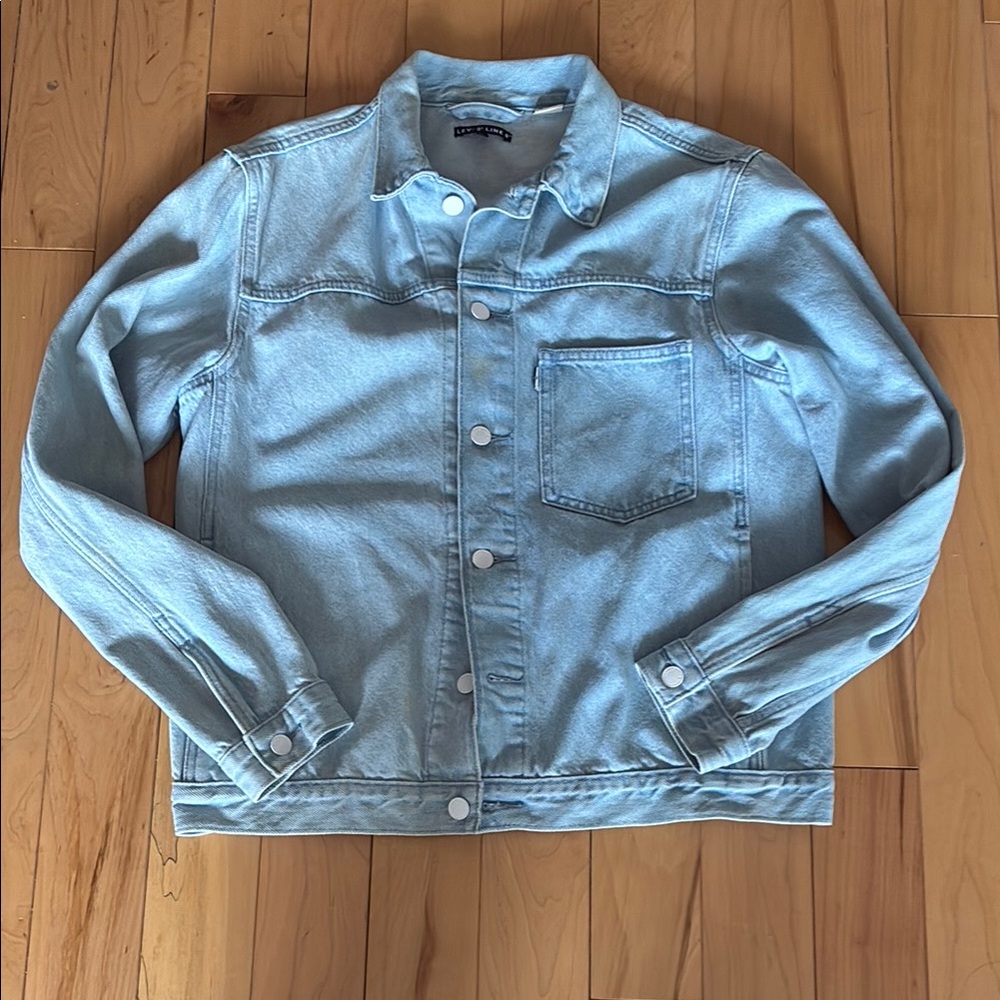 Levi’s Light Blue Denim Jacket, size M